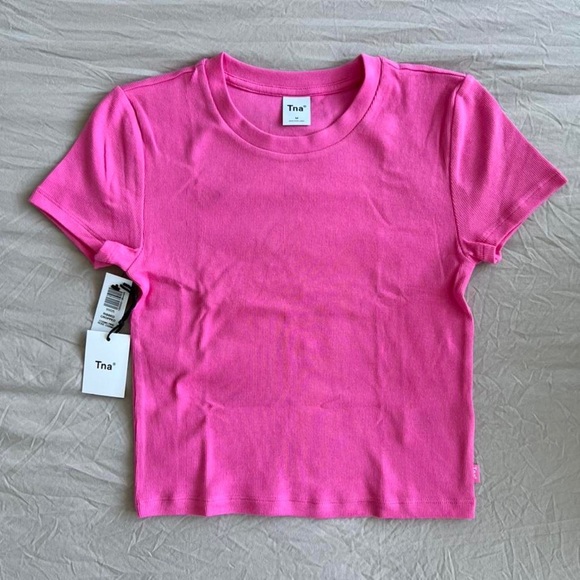 Aritzia TNA Ribbed T-Shirt - Picture 3 of 3